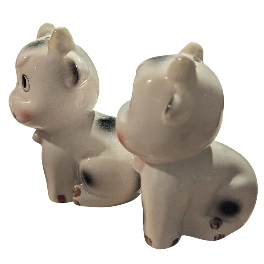 Vintage‎ Ceramic Anthropomorphic Cow Salt & Pepper Shakers Farmhouse Set